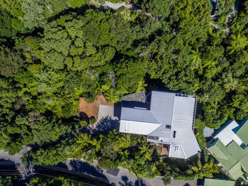 17 Waitohu Rd, York Bay, Eastbourne Lower Hutt City 5013 Tommy's Real