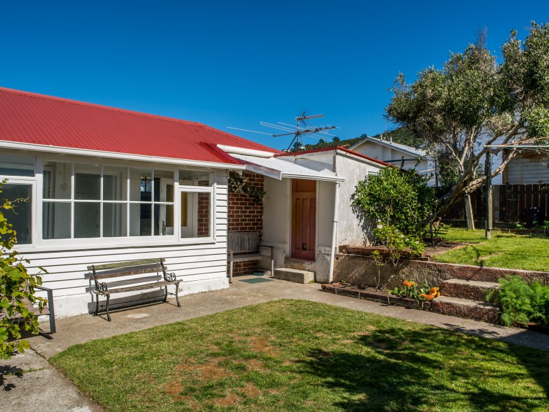 27 Palm Avenue, Lyall Bay Wellington 6022 Tommy's Real Estate