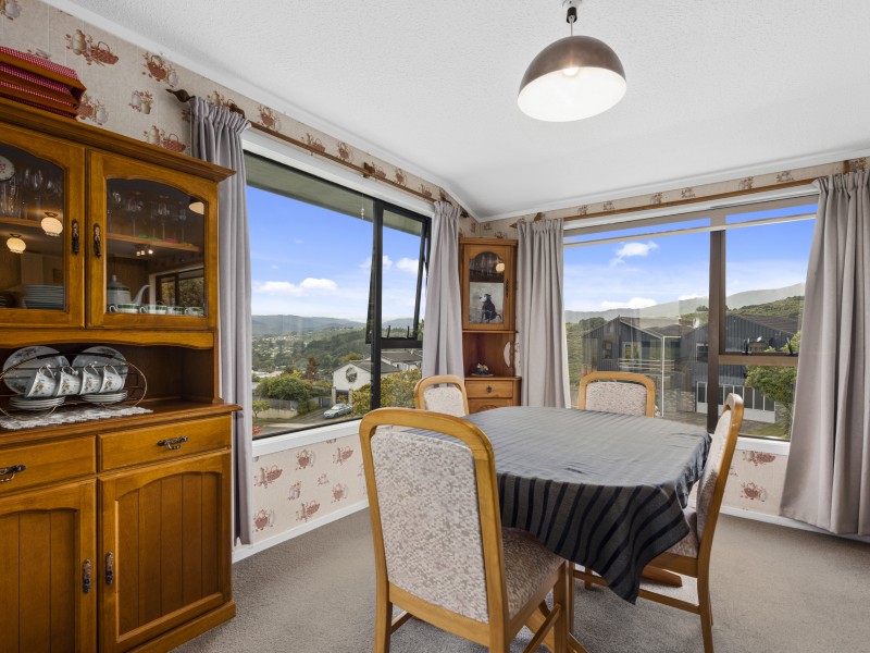 40 Seymour Grove, Kingsley Heights Upper Hutt 5018 Tommy's Real Estate