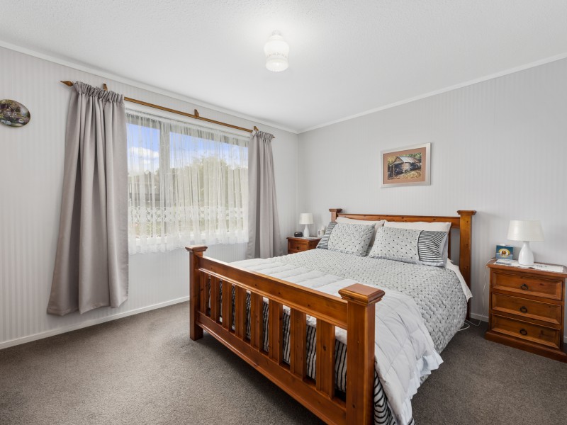 40 Seymour Grove, Kingsley Heights Upper Hutt 5018 Tommy's Real Estate