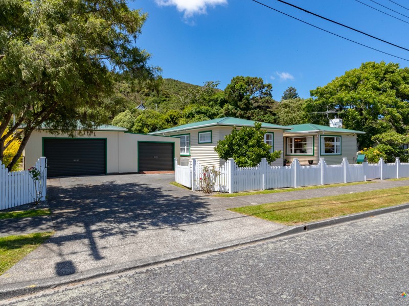 33 Peel Place, Wainuiomata Lower Hutt City Tommy's Real Estate