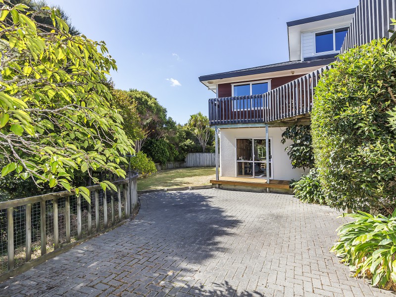 9 Samwell Drive, Whitby Porirua City 5024 Tommy's Real Estate
