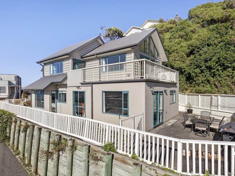 42 Lerwick Terrace, Melrose Wellington 6023 Tommy's Real Estate
