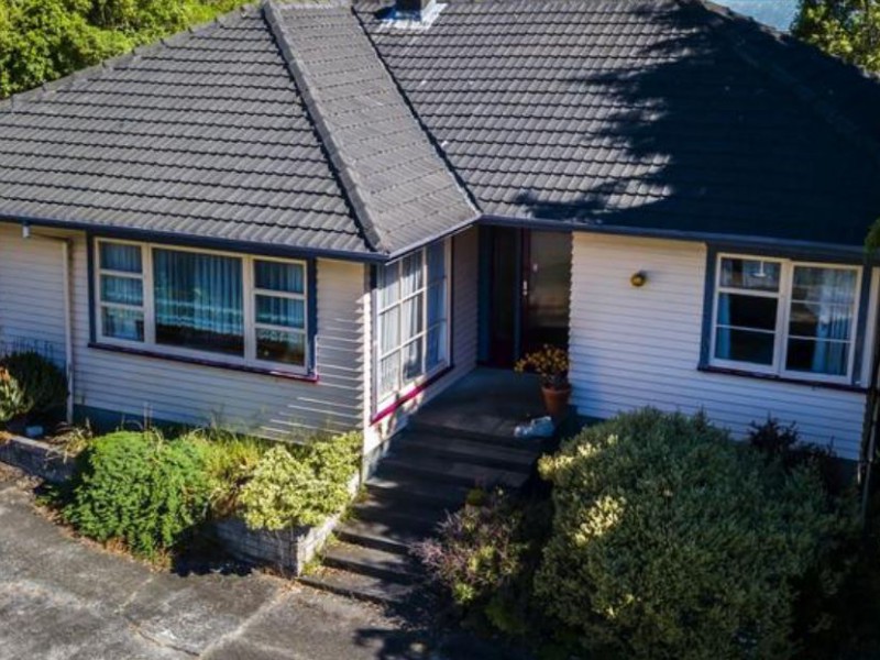 93 Stokes Valley Road, Stokes Valley Lower Hutt City 5019 Tommy's