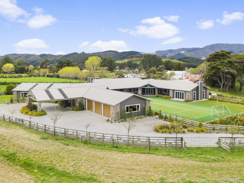 30 Kakariki Way, Whitemans Valley Upper Hutt 5371 Tommy's Real Estate