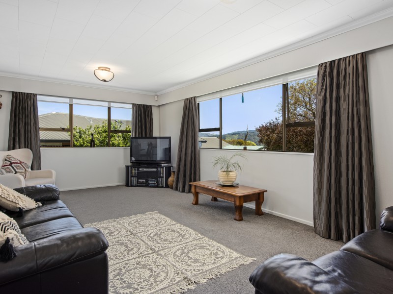 32 Seymour Grove, Kingsley Heights Upper Hutt 5018 Tommy's Real Estate