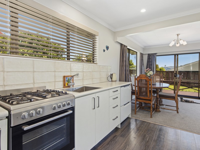 32 Seymour Grove, Kingsley Heights Upper Hutt 5018 Tommy's Real Estate