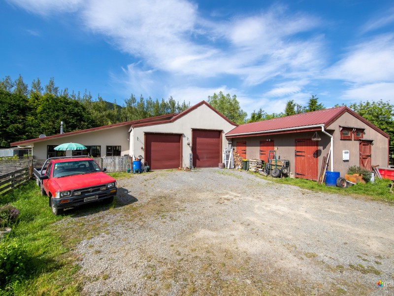 111A Johnsons Road, Whitemans Valley Upper Hutt 5371 Tommy's Real Estate