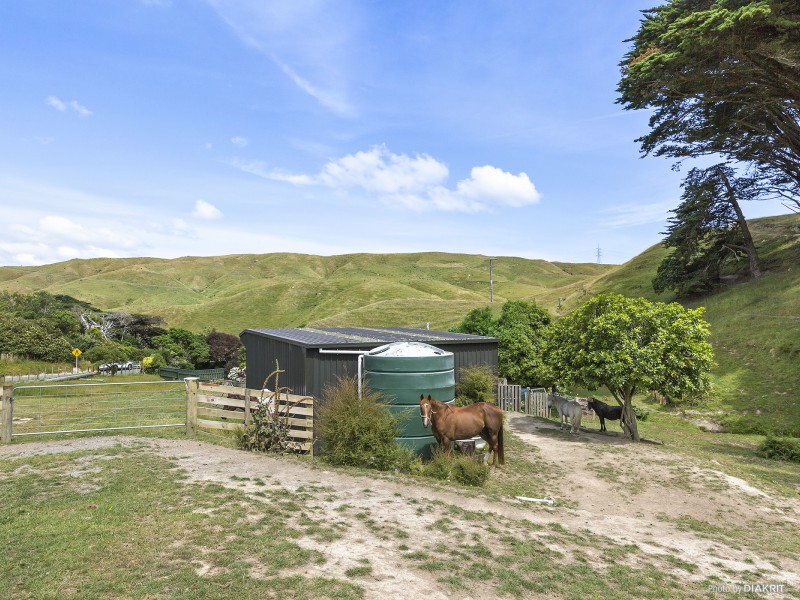 18 Boom Rock Road, Ohariu Valley Wellington Tommy's Real Estate