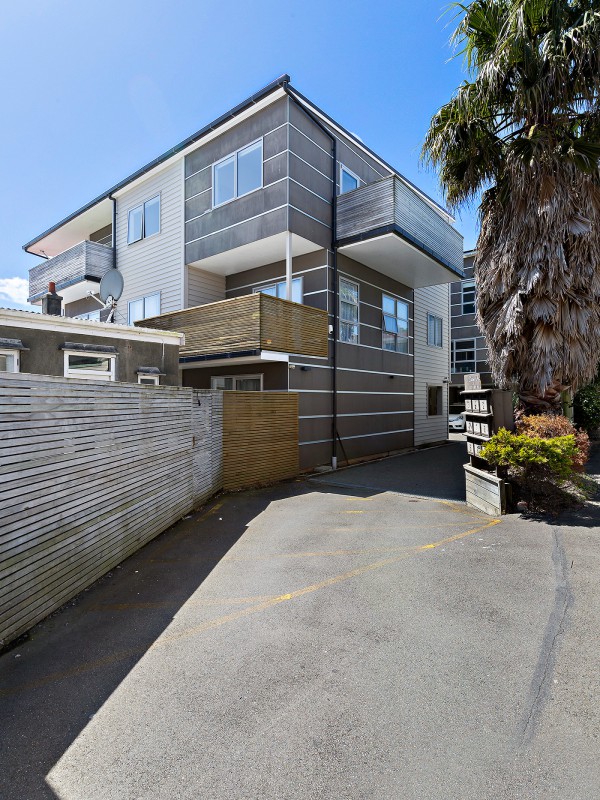 8/123 The Parade, Island Bay Wellington 6023 Tommy's Real Estate