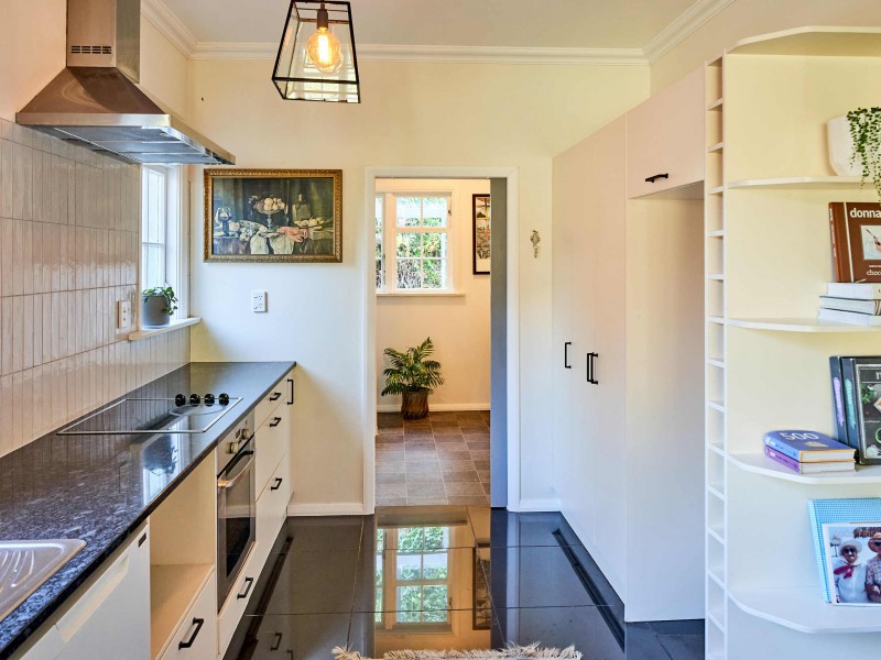 26 Waitohu Road, York Bay, Eastbourne Lower Hutt City 5013 Tommy's