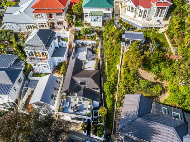 17 Hay Street, Oriental Bay Wellington 6011 Tommy's Real Estate